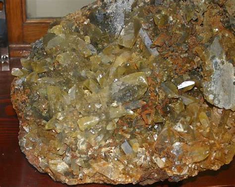 Barite: De onmisbare mineral voor olieboring en medische beeldvorming!